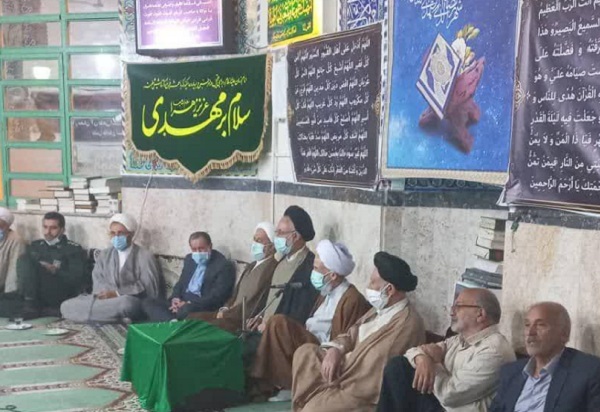 محفل انس با قرآن و تفسير توسط نماينده ولي فقيه در مازندران در کانون رسالت شهدا ساري 2