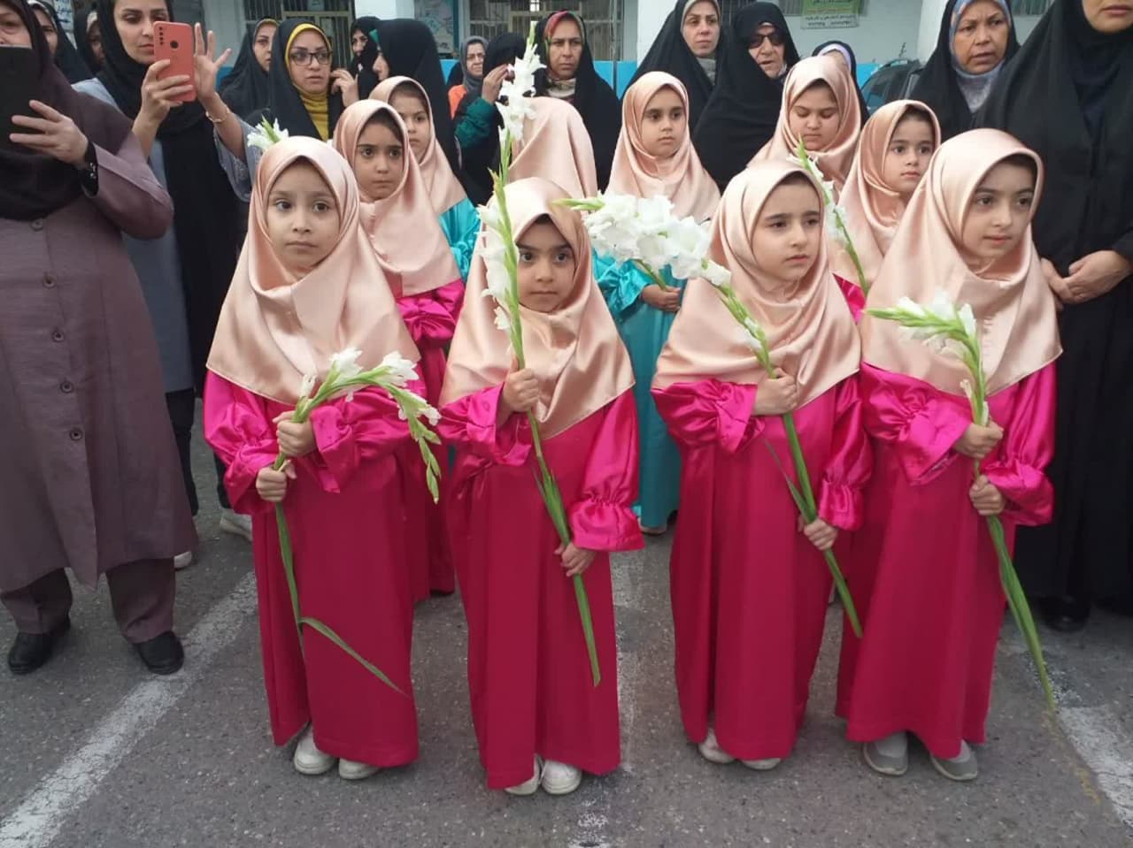 حضور سفيران و خادمان حضرت معصومه (س)
