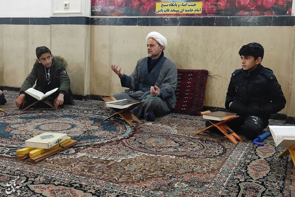 مراسم آموزش و تفسير قرآن مسجد قائم بهشهر