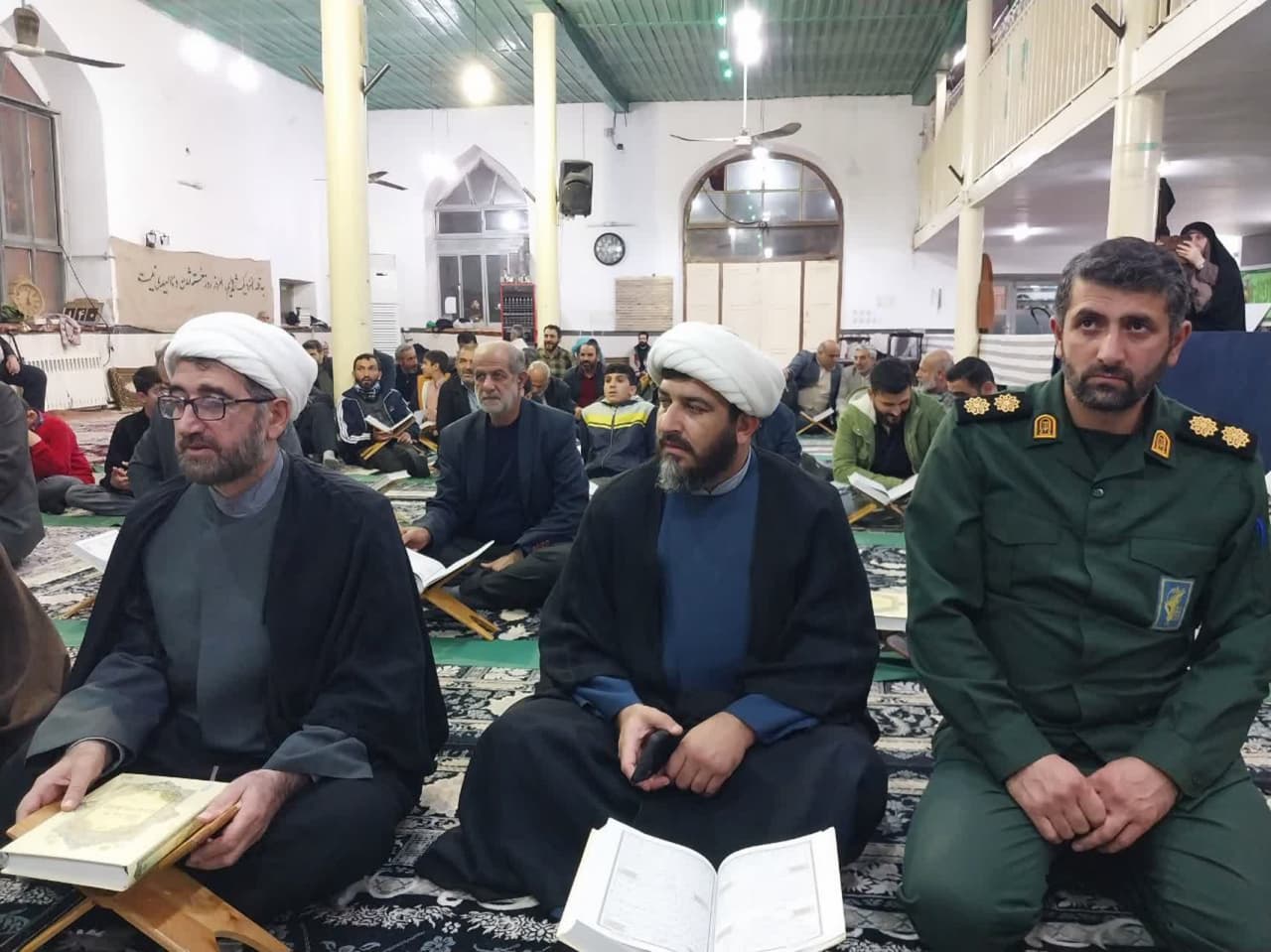 محفل انس با قرآن در کانون فرهنگي شهداء پلسفيد سوادکوه