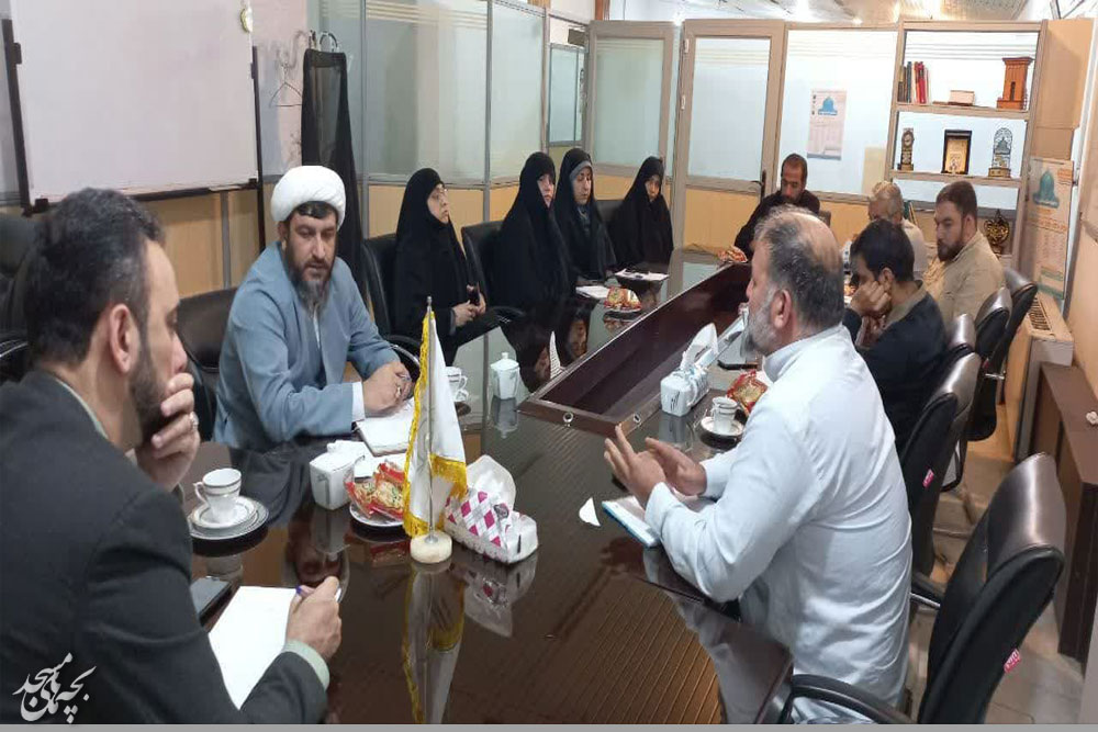 نشست مدير کل فرهنگ و ارشاد اسلامي استان مازندران با کارکنان کانون مساجد