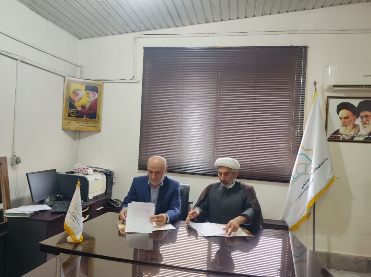 انعقاد تفاهم نامه همکاري بيت ستاد کانون هاي مساجد استان با ستاد توسعه و باز سازي عتبات عاليات استان