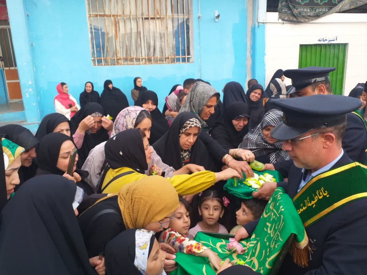 حضور سفيران و خادمان حضرت معصومه (س)