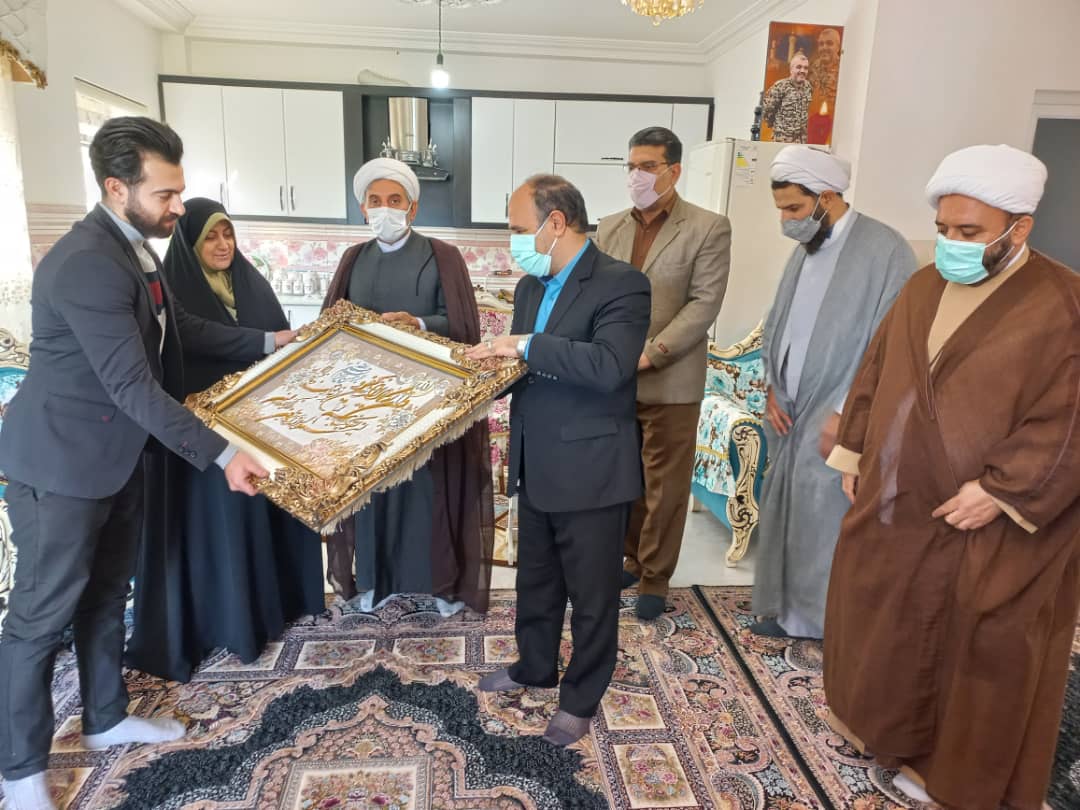سهشنبههاي تکريم مازندران در ديدار با خانواده شهيد مدافع حرم شهيد «موسي تاش موسي»