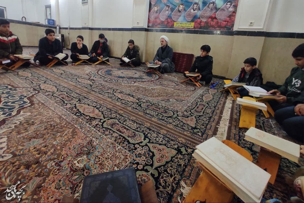 مراسم آموزش و تفسير قرآن مسجد قائم پايين بهشهر
