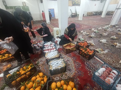 توزيع بسته هاي معيشتي بين نيازمندان ويژه شب يلدا به همت کانون شهيد حسين فهميده فريدونکنار